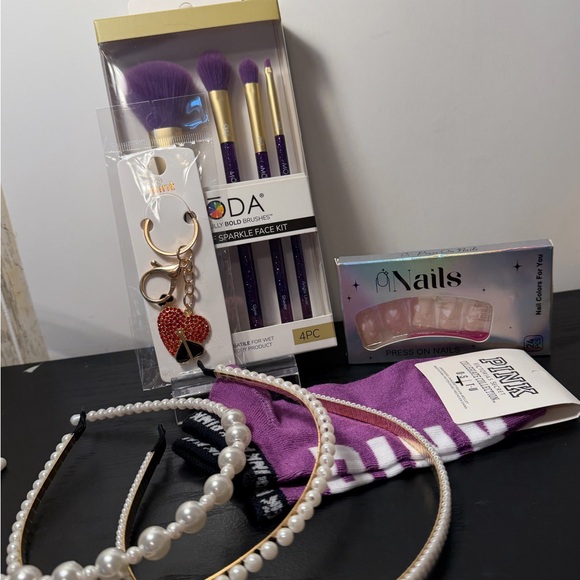 Mystery Valentines bundle of 7 - Picture 11 of 11